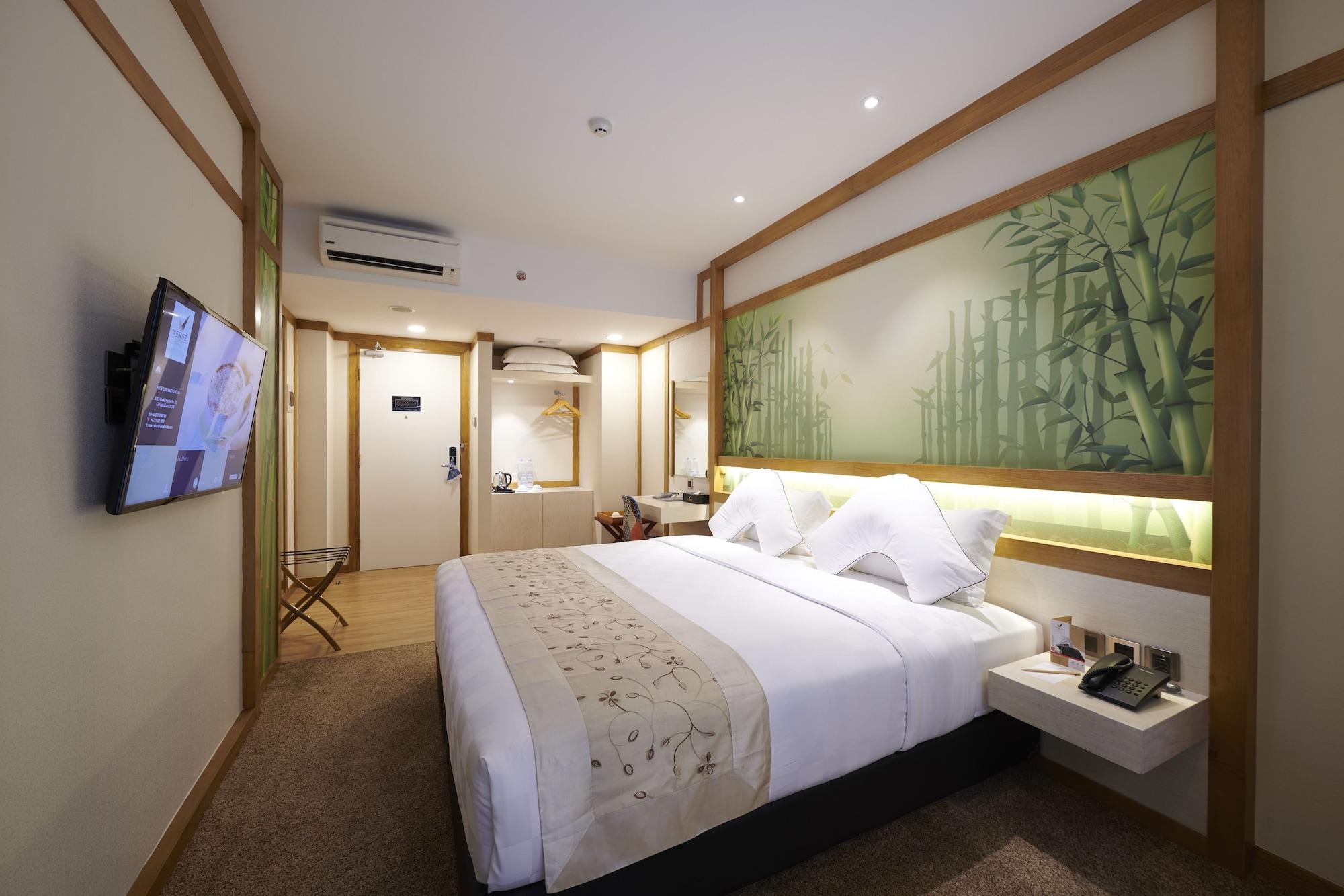 Hotel Verse Luxe Wahid Hasyim