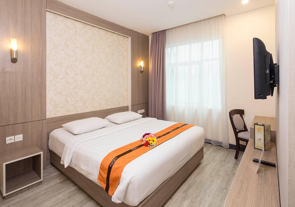 Verse Luxe Wahid Hasyim Hotel 3*