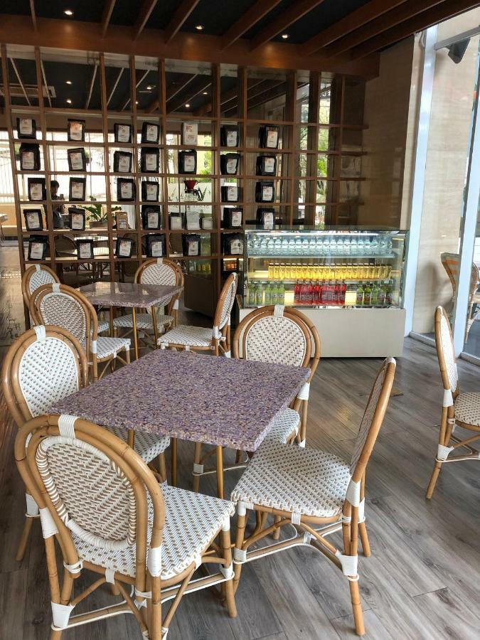 Verse Luxe Wahid Hasyim 3* Jakarta