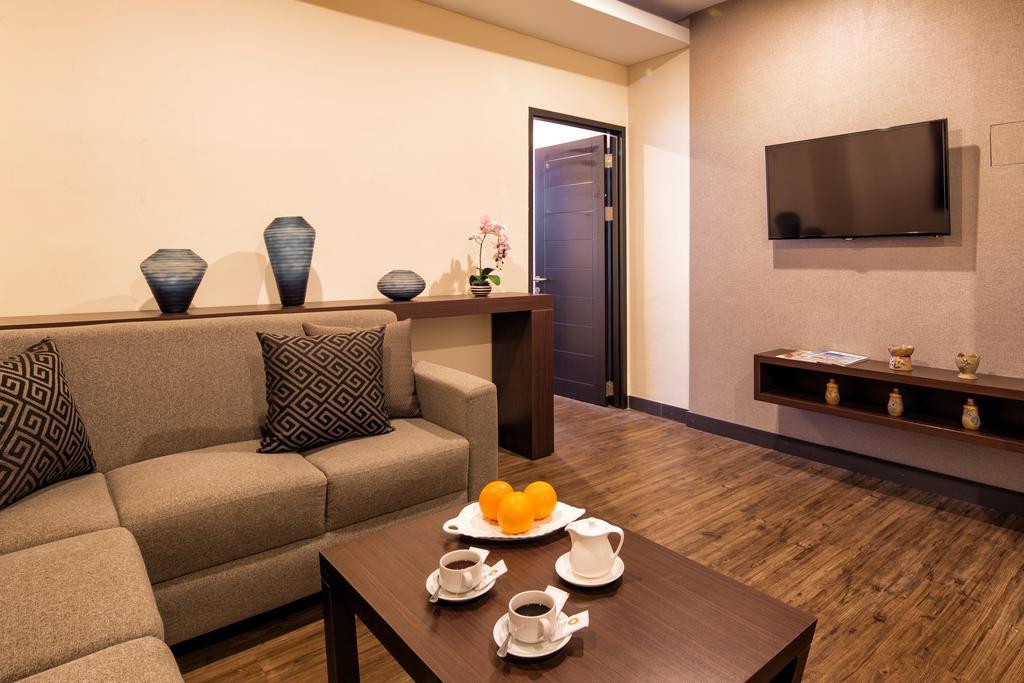 Hotel Verse Luxe Wahid Hasyim