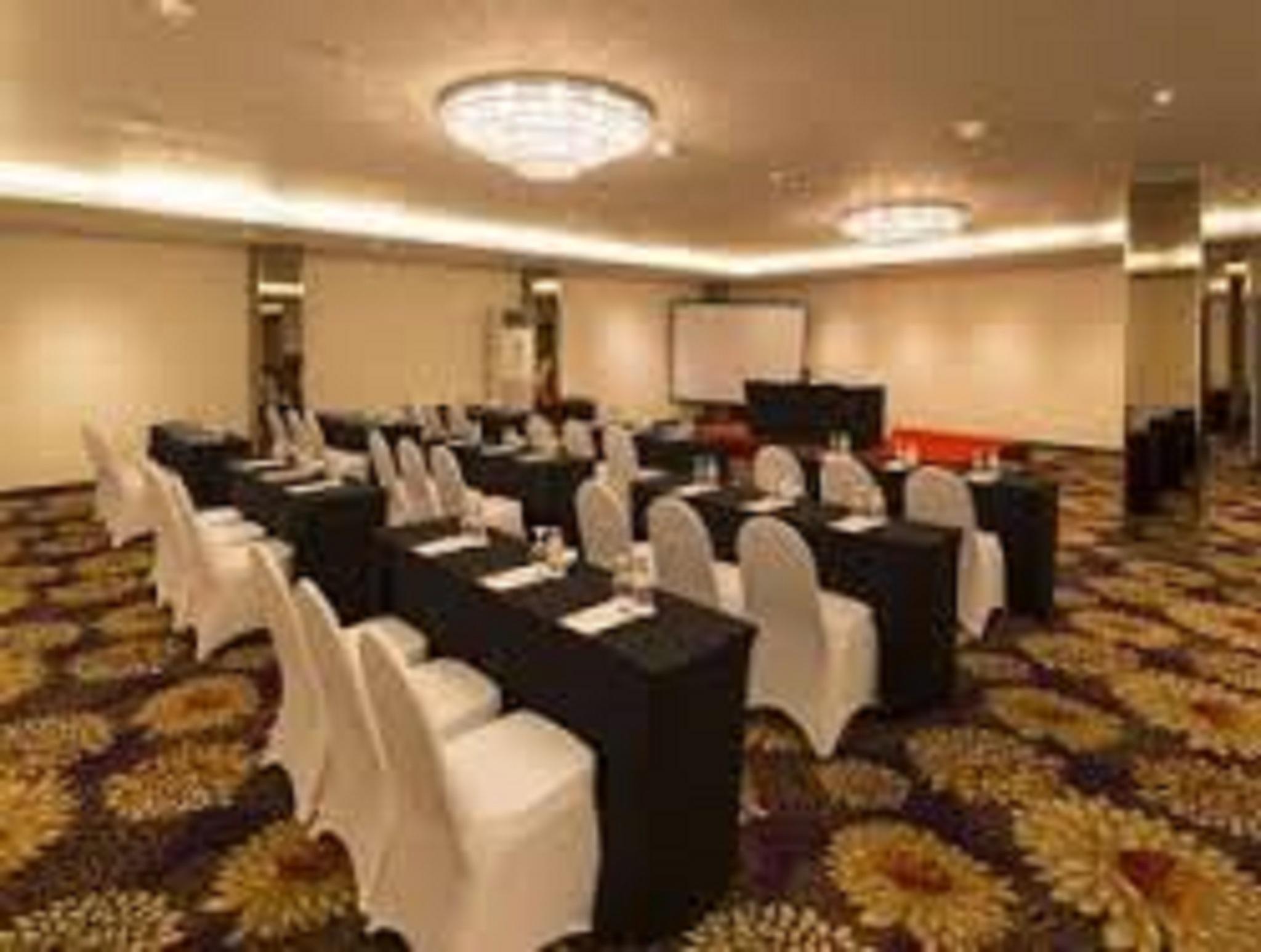 Verse Luxe Wahid Hasyim Hotel Jakarta