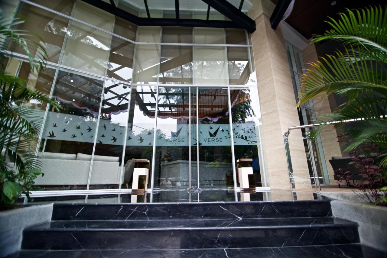 Verse Luxe Wahid Hasyim Hotel