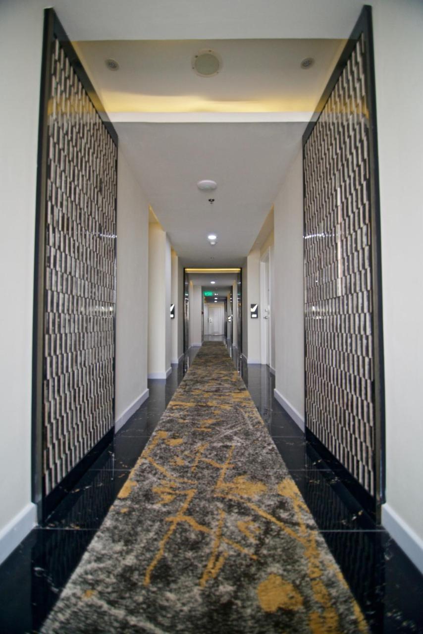 Hotel Verse Luxe Wahid Hasyim