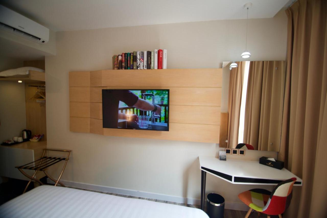 Hotel Verse Luxe Wahid Hasyim 3*