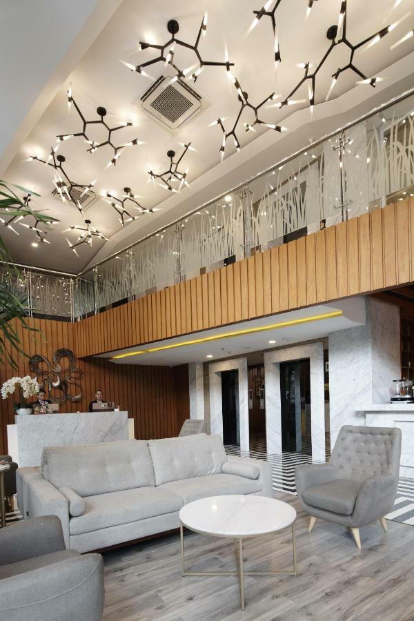 Hotel Verse Luxe Wahid Hasyim Jakarta