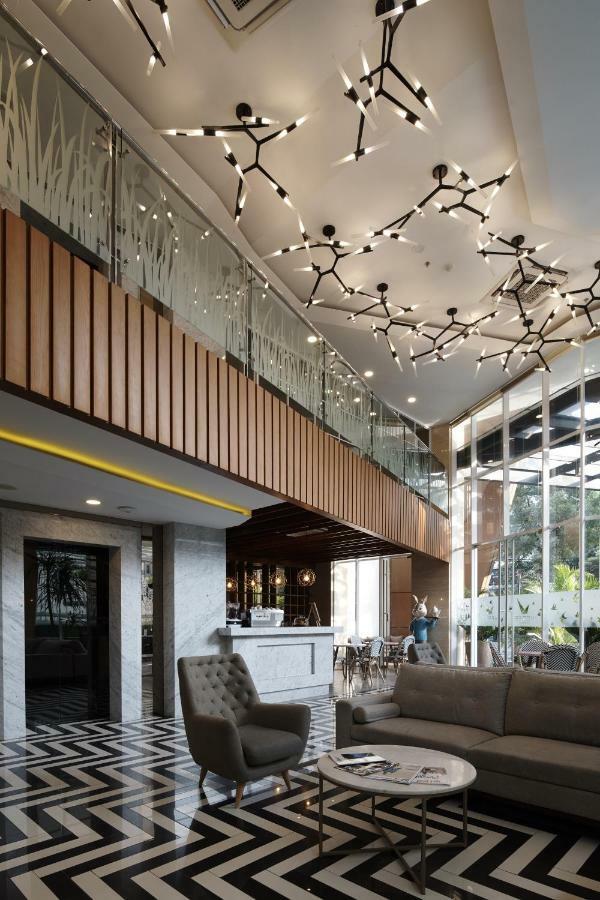 Verse Luxe Wahid Hasyim Hotel Jakarta